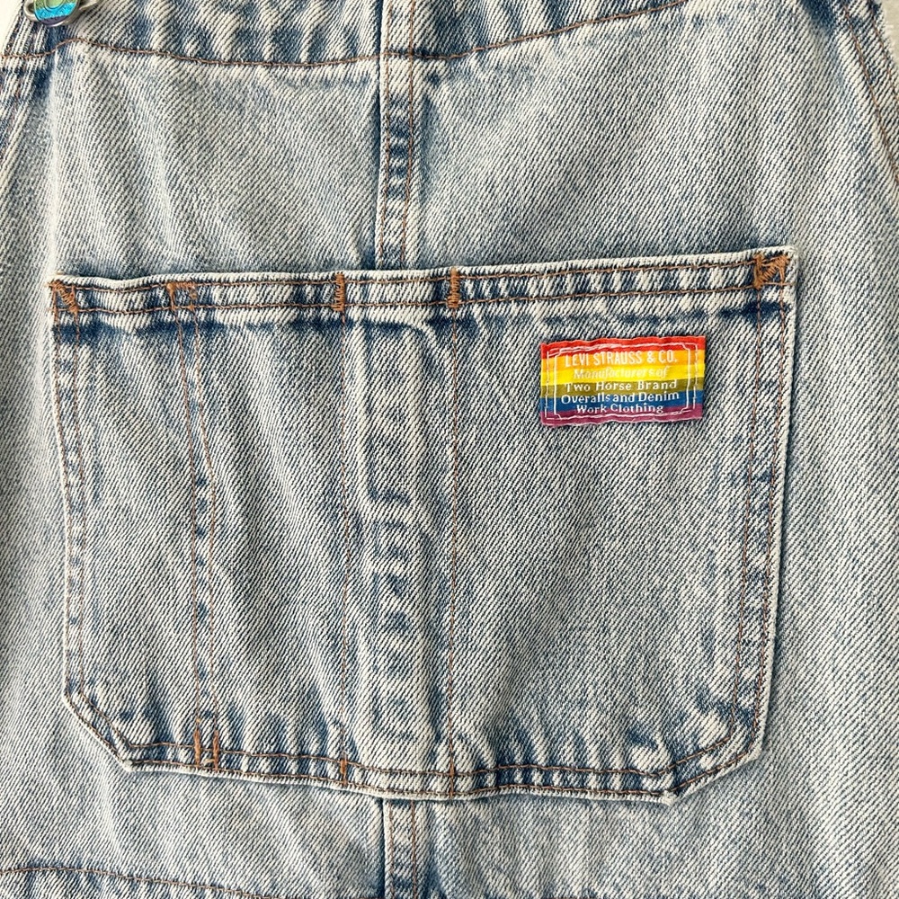 Rare Levi’s Pride Liberation Denim Short Overalls Medium Rainbow Patch - Picture 6 of 15